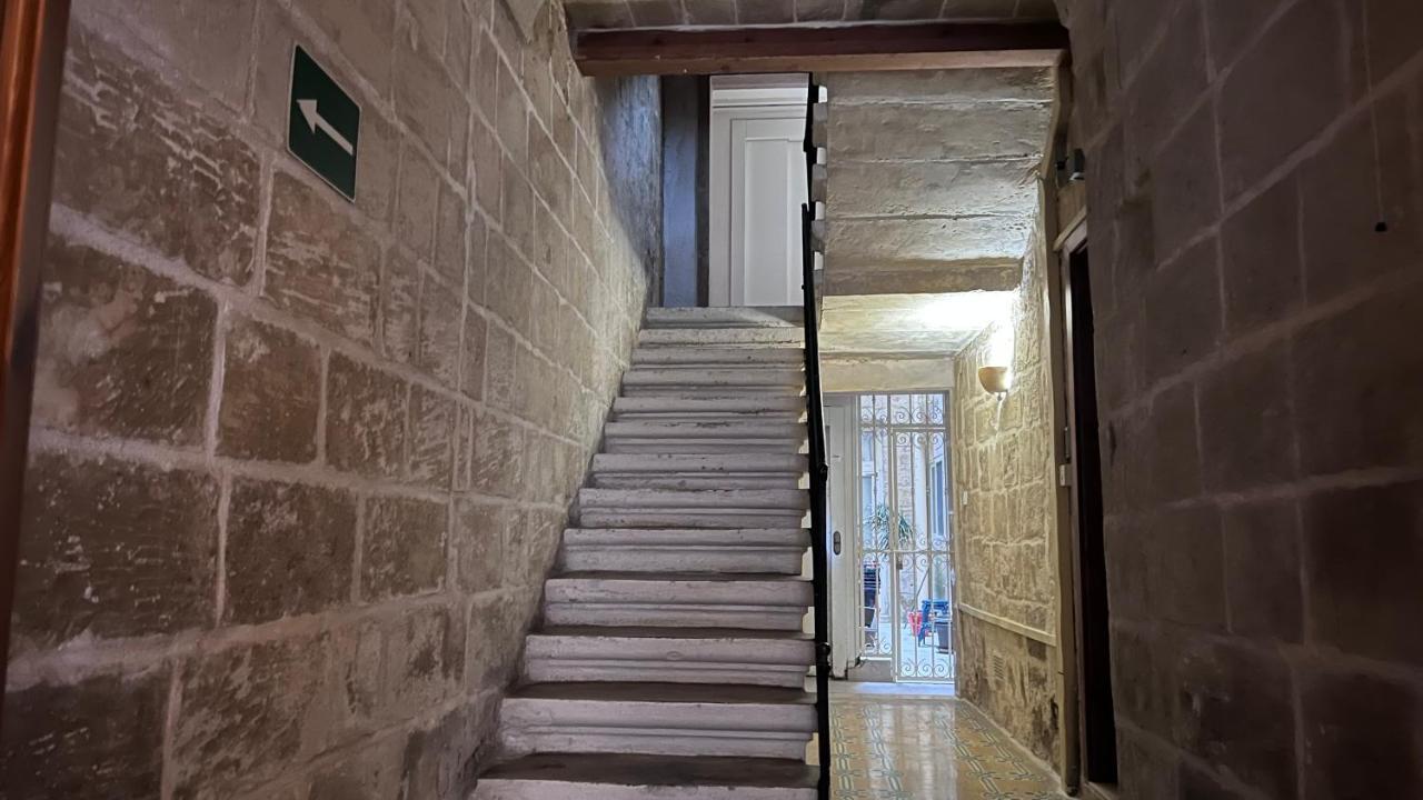 Flat In Valletta Exterior foto